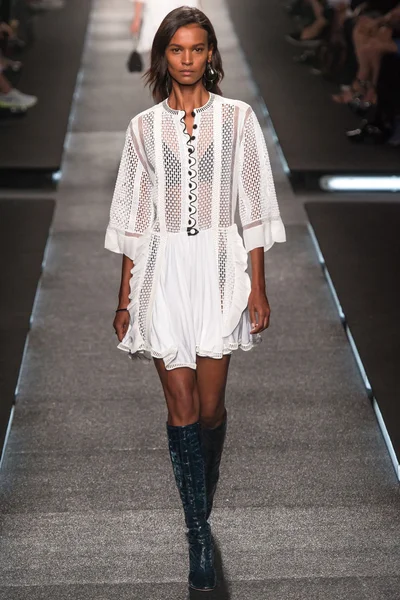 Look 17